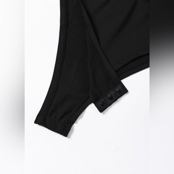 Black Sleeveless Zip-Up Top - Picture 14 of 16